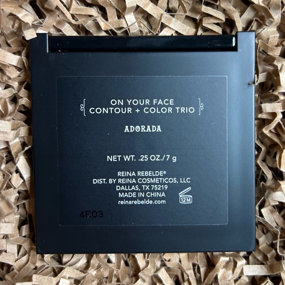 REINA REBELDE
On Your Face Contour + Color Trio - Picture 3 of 11